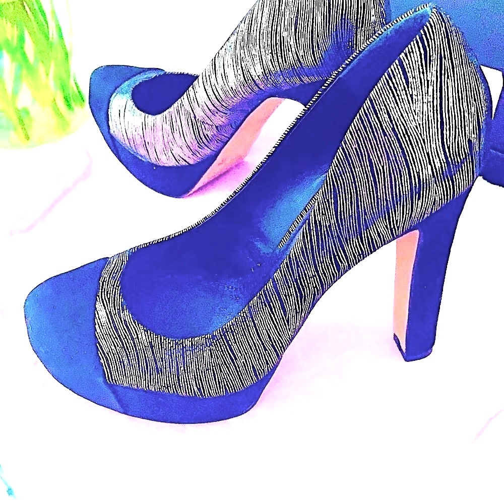 BRAND NEW!! Vince Camuto pumps!